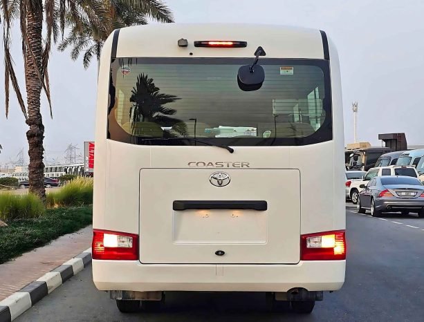 TOYOTA COASTER Image 10