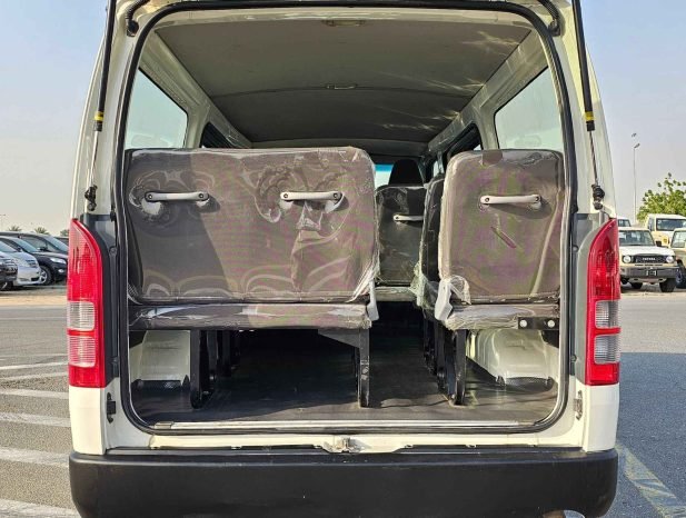 TOYOTA HIACE Изображение 11