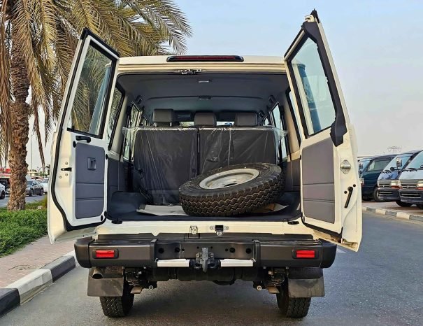 TOYOTA LANDCRUISER HARD-TOP Image 10