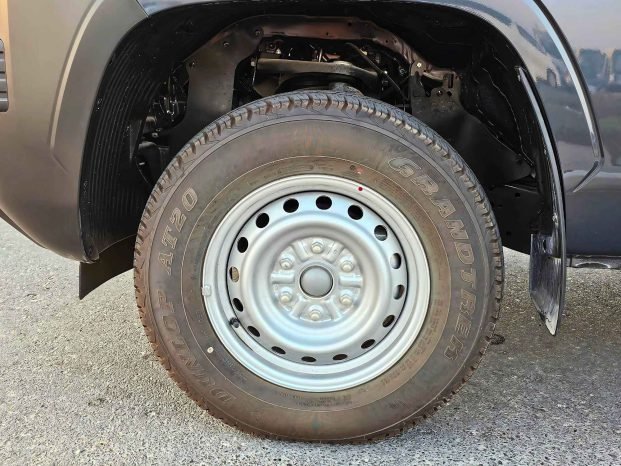 MITSUBISHI L200 Image 9