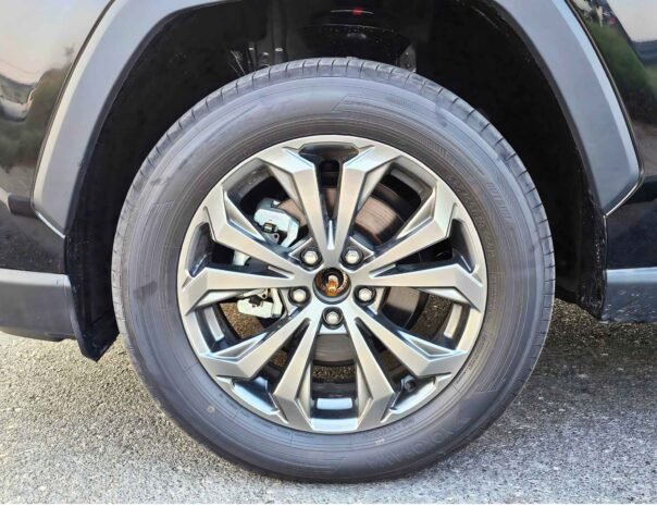 TOYOTA RAV4 Image 9
