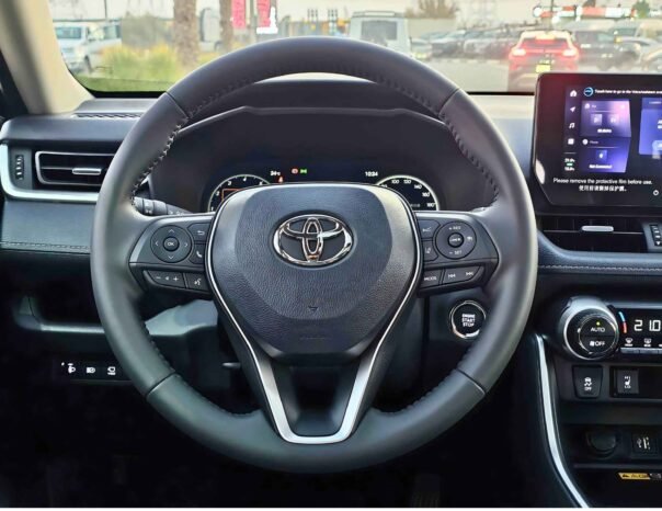 TOYOTA RAV4 Image 3