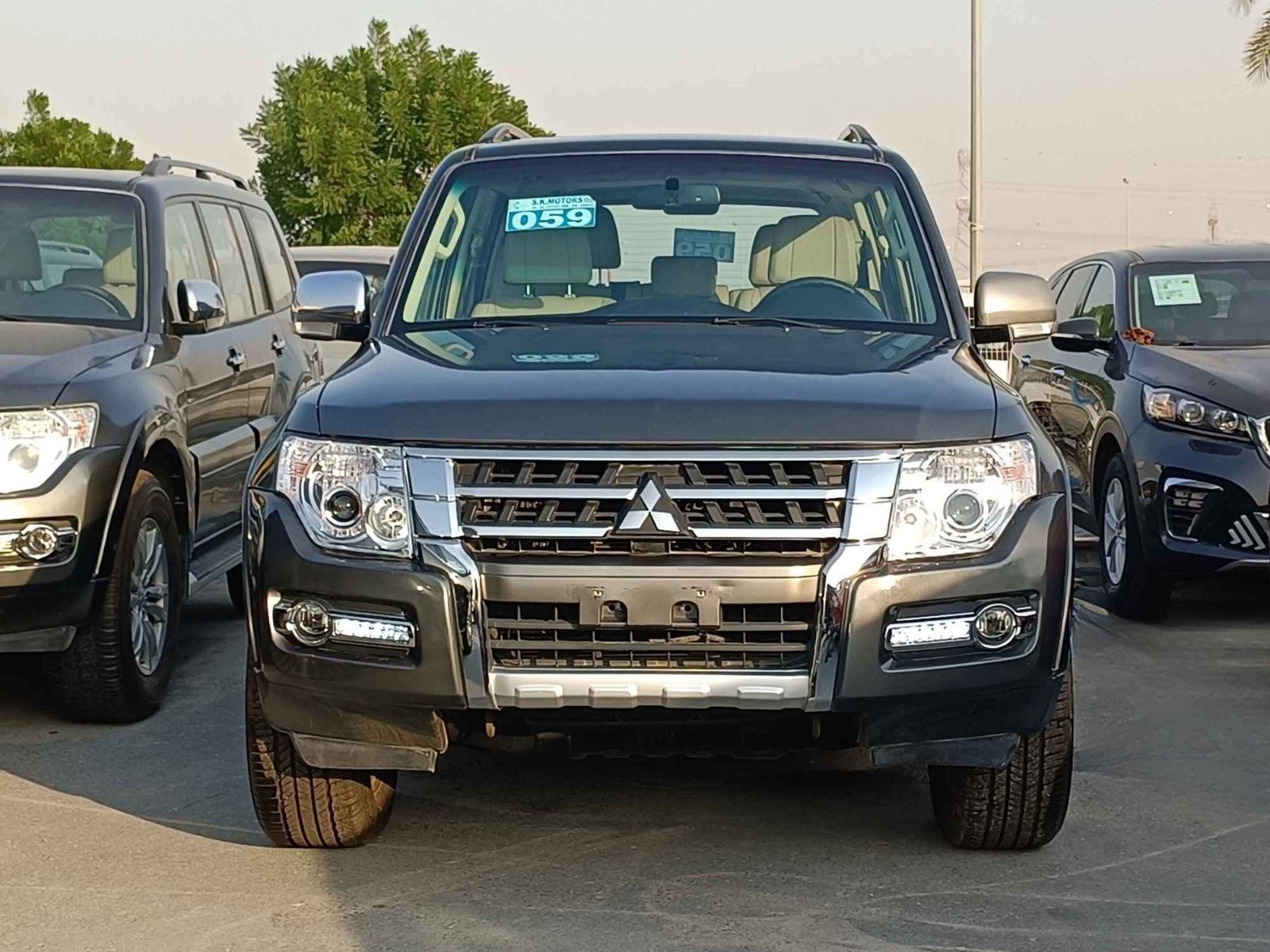 MITSUBISHI PAJERO GLS 2018 PETROL V6 3.8L A/T
