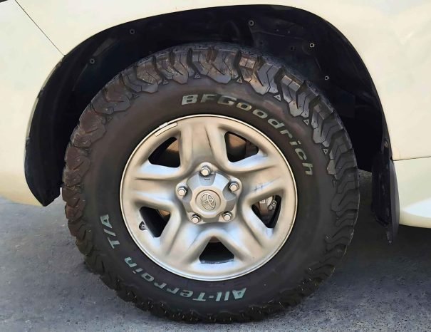 TOYOTA LANDCRUISER Image 10
