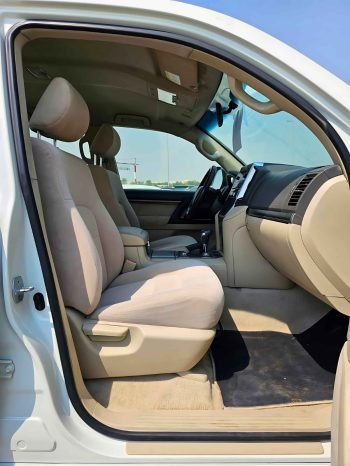 TOYOTA LANDCRUISER Image 8