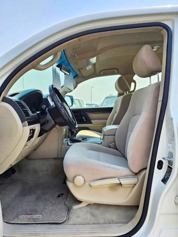 TOYOTA LANDCRUISER Image 9