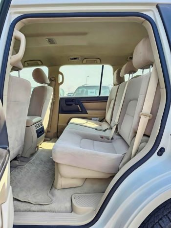 TOYOTA LANDCRUISER Image 3
