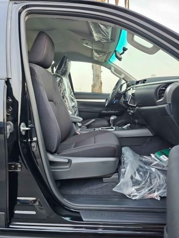 TOYOTA HILUX Image 9