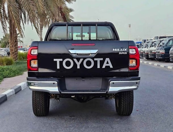 TOYOTA HILUX Image 12