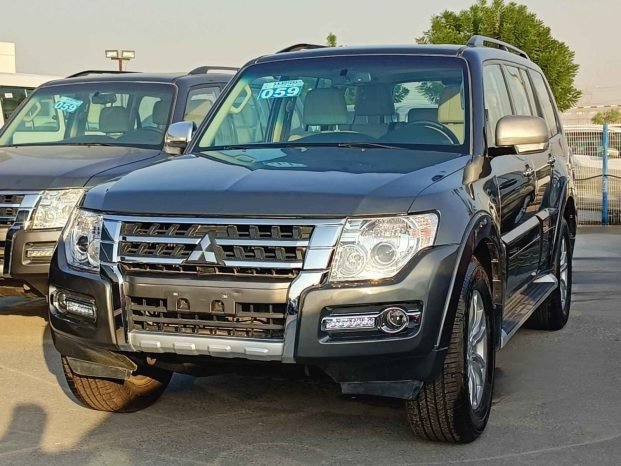 MITSUBISHI PAJERO Image 15