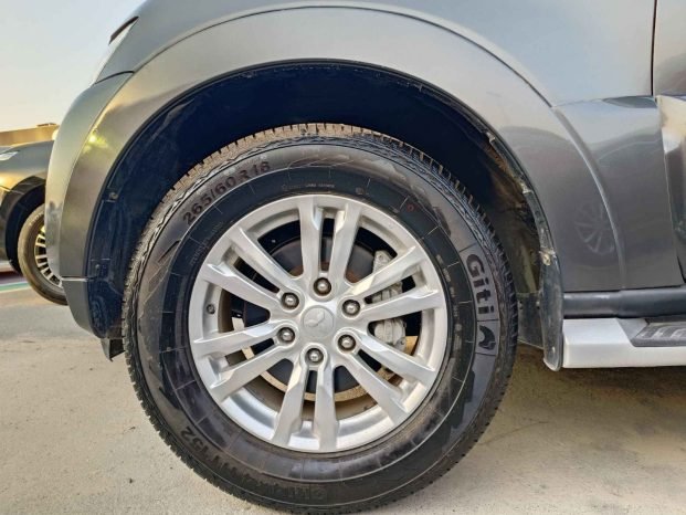 MITSUBISHI PAJERO Image 11