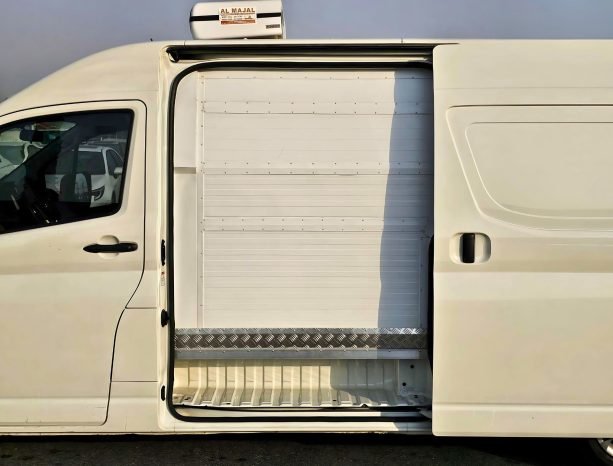 TOYOTA HIACE Image 7