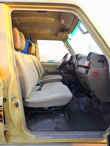 TOYOTA LAND CRUISER PICKUP Изображение 7