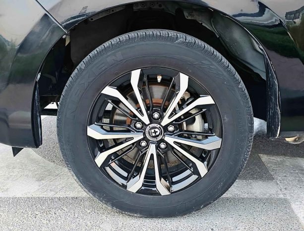 TOYOTA INNOVA Image 11