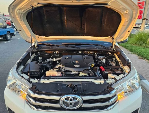 TOYOTA HILUX Image 10
