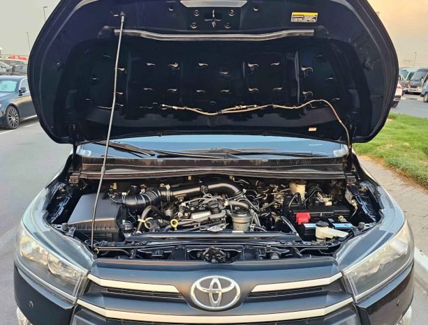TOYOTA INNOVA Image 12