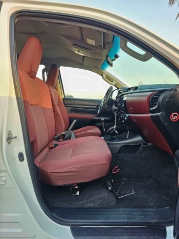 TOYOTA HILUX Image 7