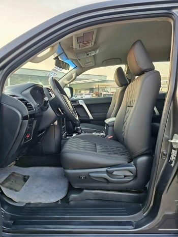 TOYOTA PRADO Image 9