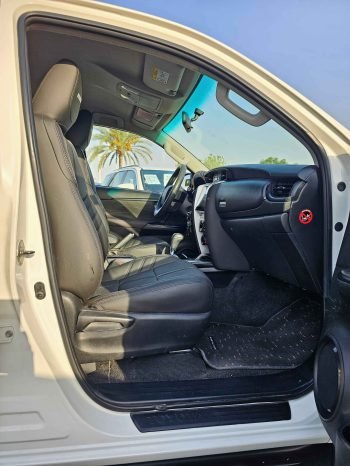 TOYOTA FORTUNER Image 9
