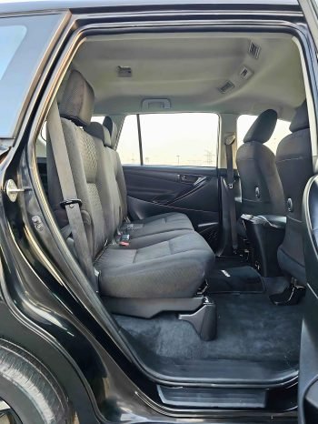 TOYOTA INNOVA Image 8
