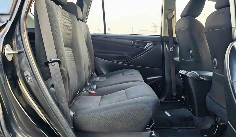 TOYOTA INNOVA SE 2022 PETROL V4 2.7L A/T full