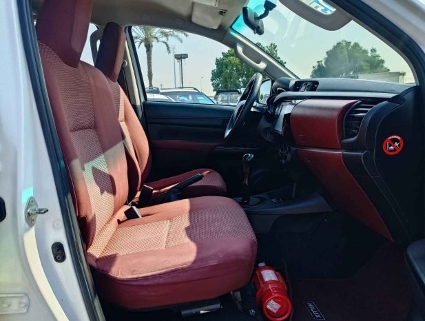 TOYOTA HILUX Image 7