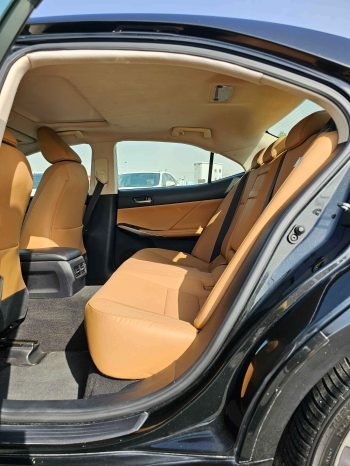 LEXUS IS300 Image 8