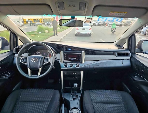 TOYOTA INNOVA Image 6