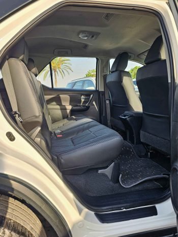 TOYOTA FORTUNER Image 7