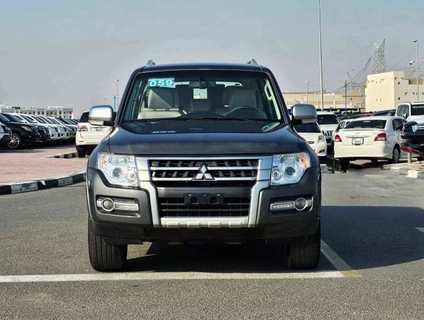 MITSUBISHI PAJERO Image 1