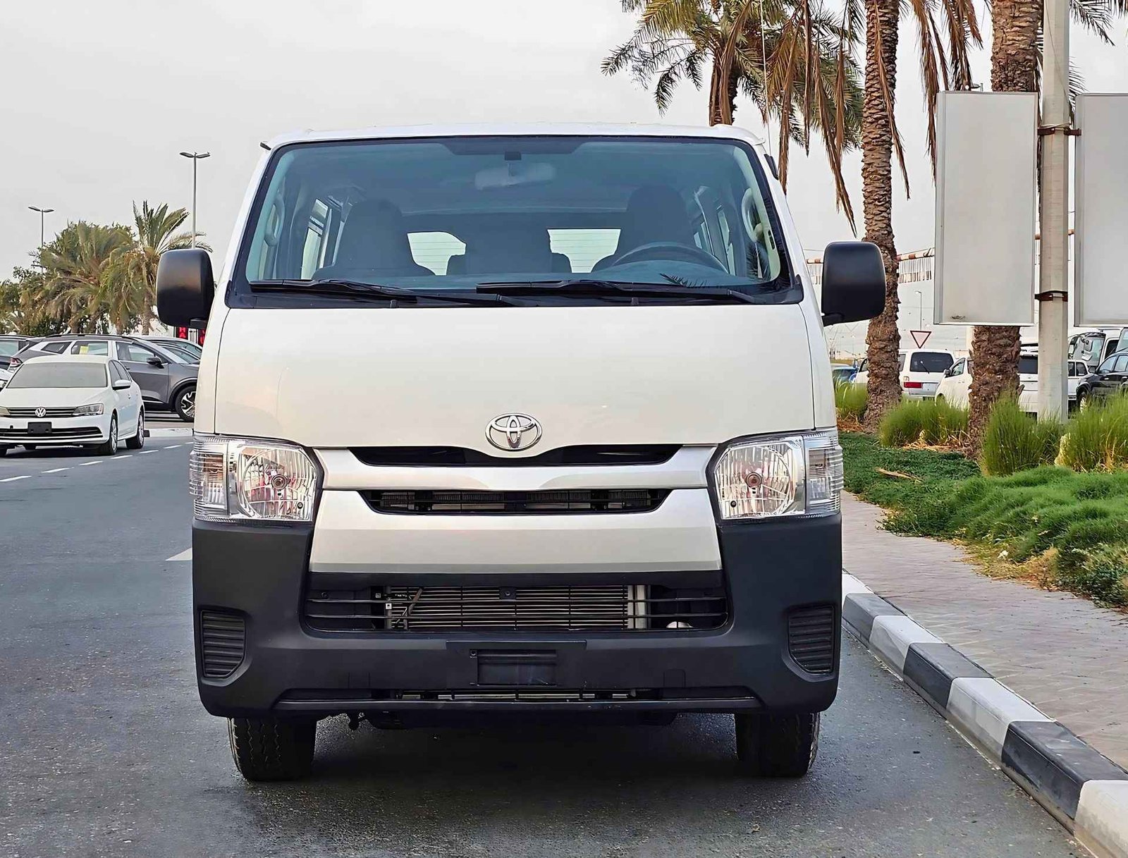 TOYOTA HIACE PASSENGER 2012 PETROL V4 2.7L M/T