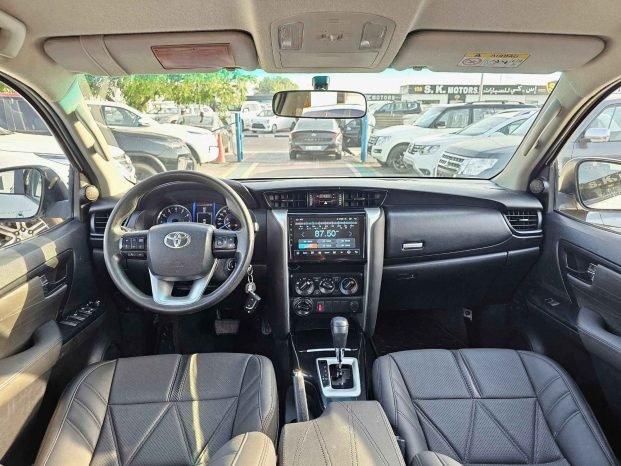 TOYOTA FORTUNER Image 5