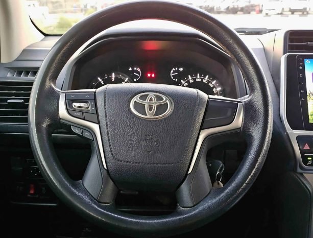 TOYOTA PRADO Image 3
