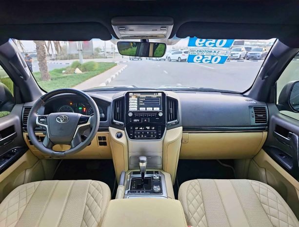 TOYOTA LANDCRUISER Image 7