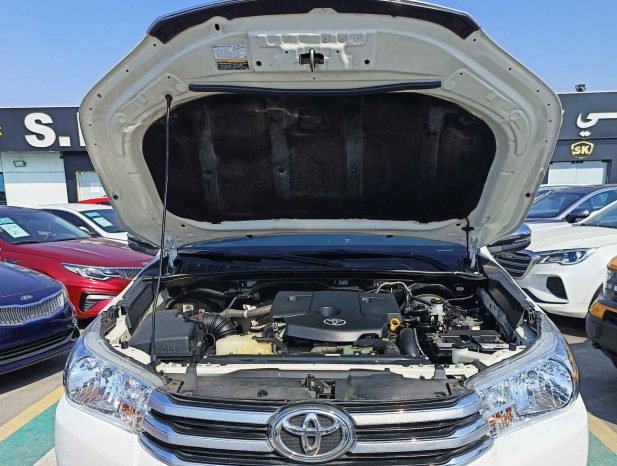 TOYOTA HILUX Image 10