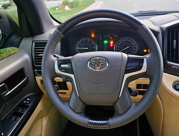 TOYOTA LANDCRUISER Image 6