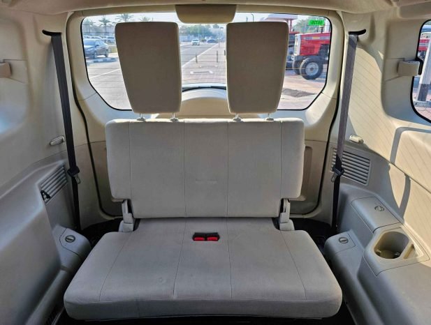 MITSUBISHI PAJERO Image 2