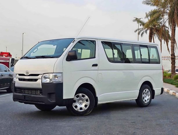TOYOTA HIACE Image 13
