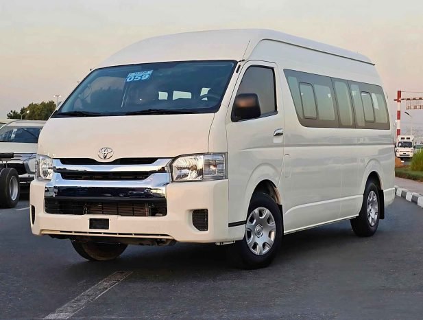 TOYOTA HIACE Image 14