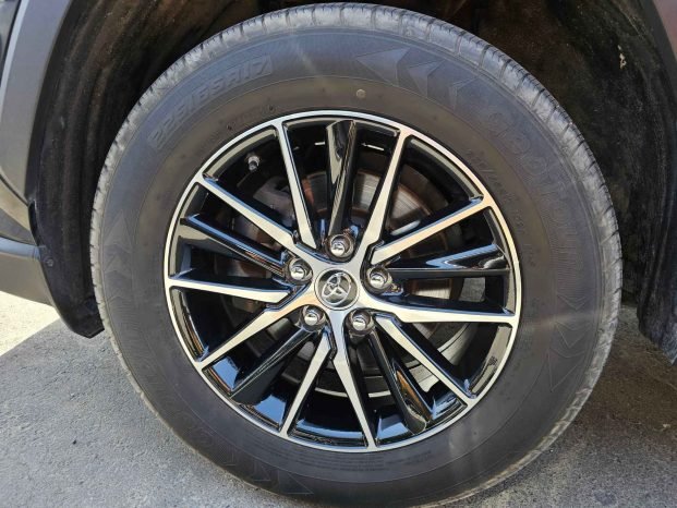 TOYOTA RAV4 Image 9
