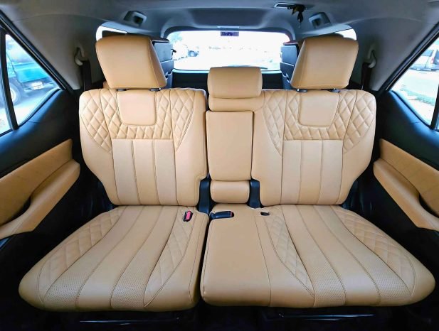 TOYOTA FORTUNER Image 3