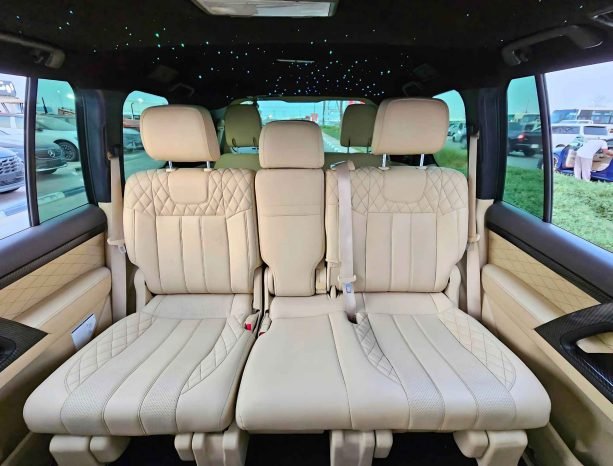 TOYOTA LANDCRUISER Image 4