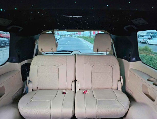 TOYOTA LANDCRUISER Image 3