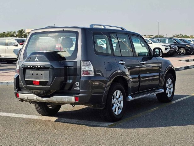 MITSUBISHI PAJERO Image 15