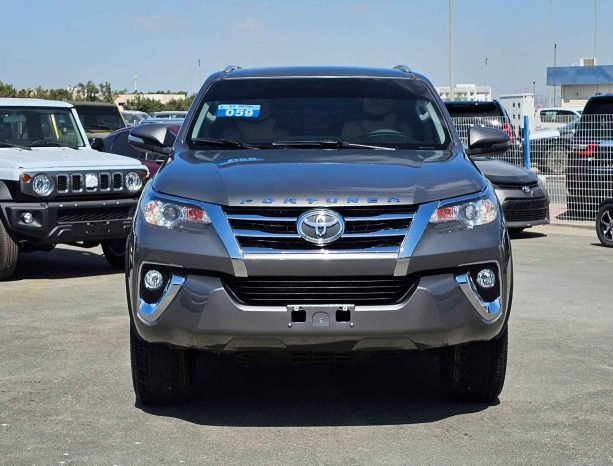 TOYOTA FORTUNER Image 1