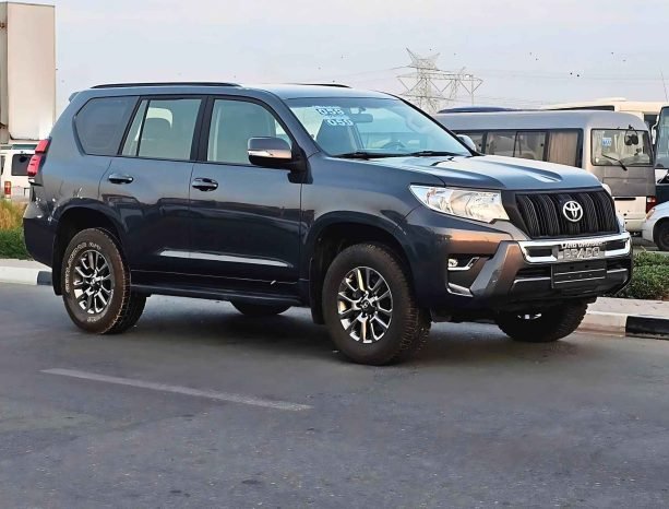 TOYOTA PRADO Image 2