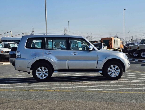 MITSUBISHI PAJERO GLS 2020 PETROL V6 3.5L A/T