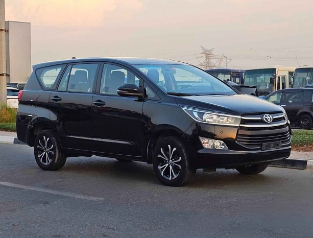 TOYOTA INNOVA Image 2
