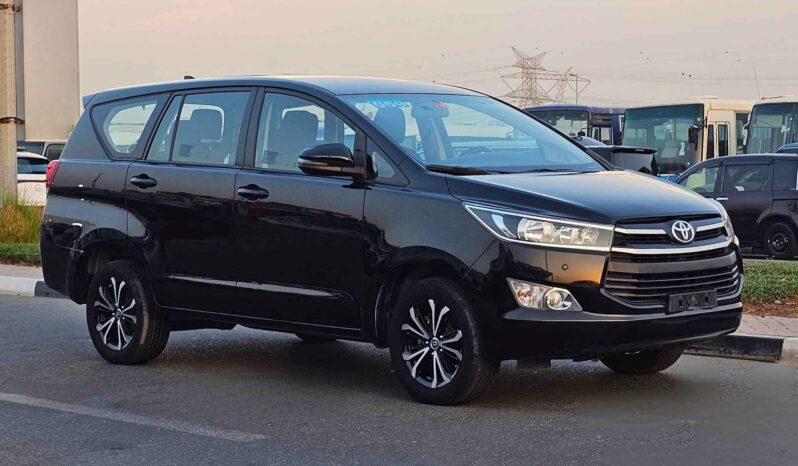 TOYOTA INNOVA SE 2022 PETROL V4 2.7L A/T full