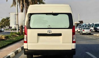 TOYOTA HIACE CHILLER VAN 2020 PETROL V6 3.5L M/T full